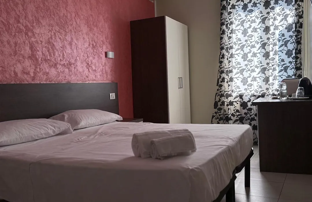 Tiburtina Guesthouse-1